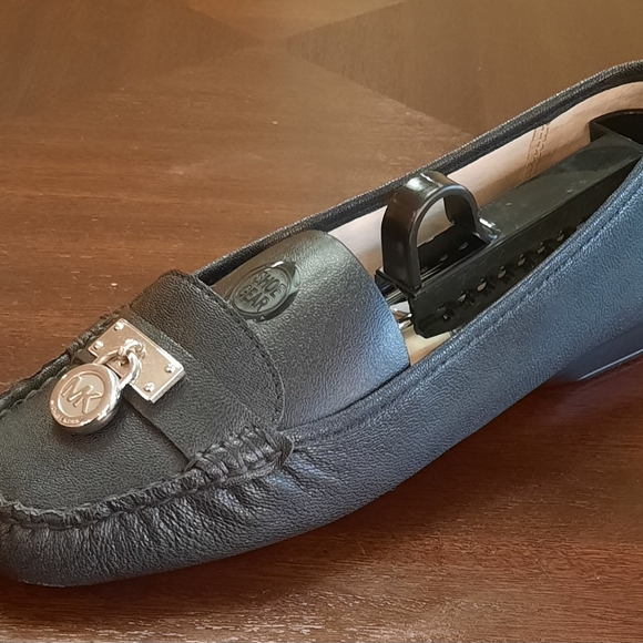 Michael Michael Kors Women's Hamilton Loafer/Moccasin - Picture 5 of 5